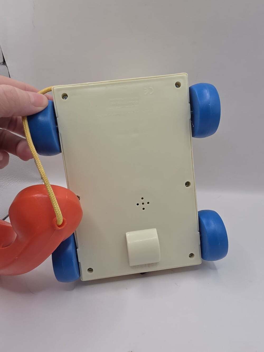2009 Fisher Price Chatter Telephone Pull Toy (cut string) - Picture 4 of 5